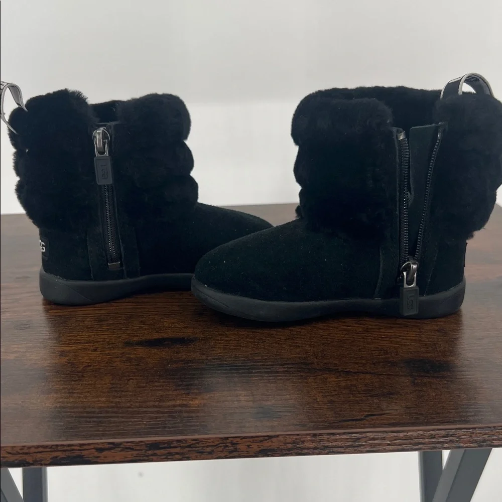 Uggs Whisper Girl Toddler Black Sheepskin Boots Size 7 Zipper